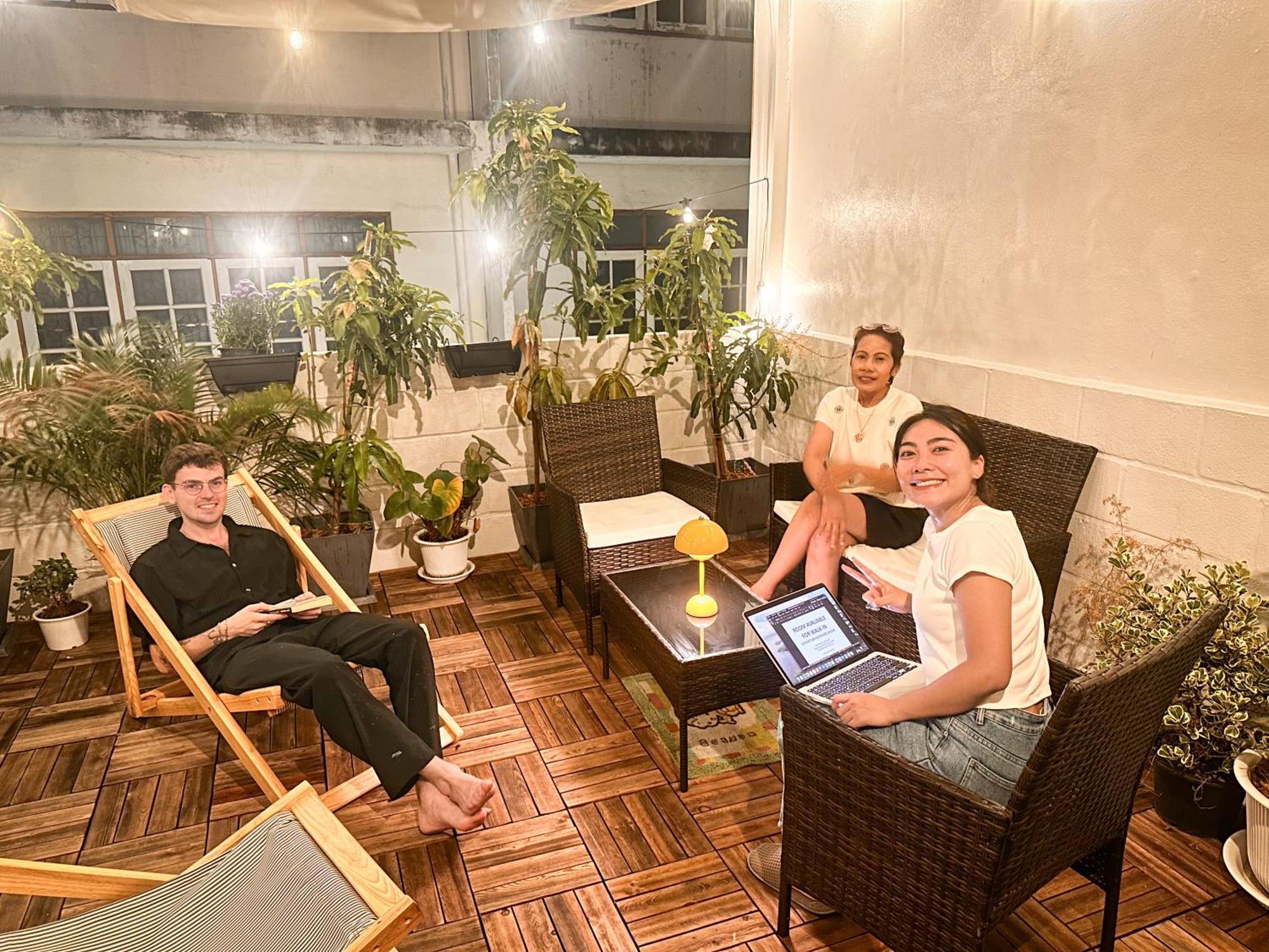 Bangkok Neighborhood Hostel Exterior foto